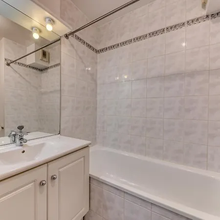 Guestready - Modern Spacious In Jean Moulin Appartement *